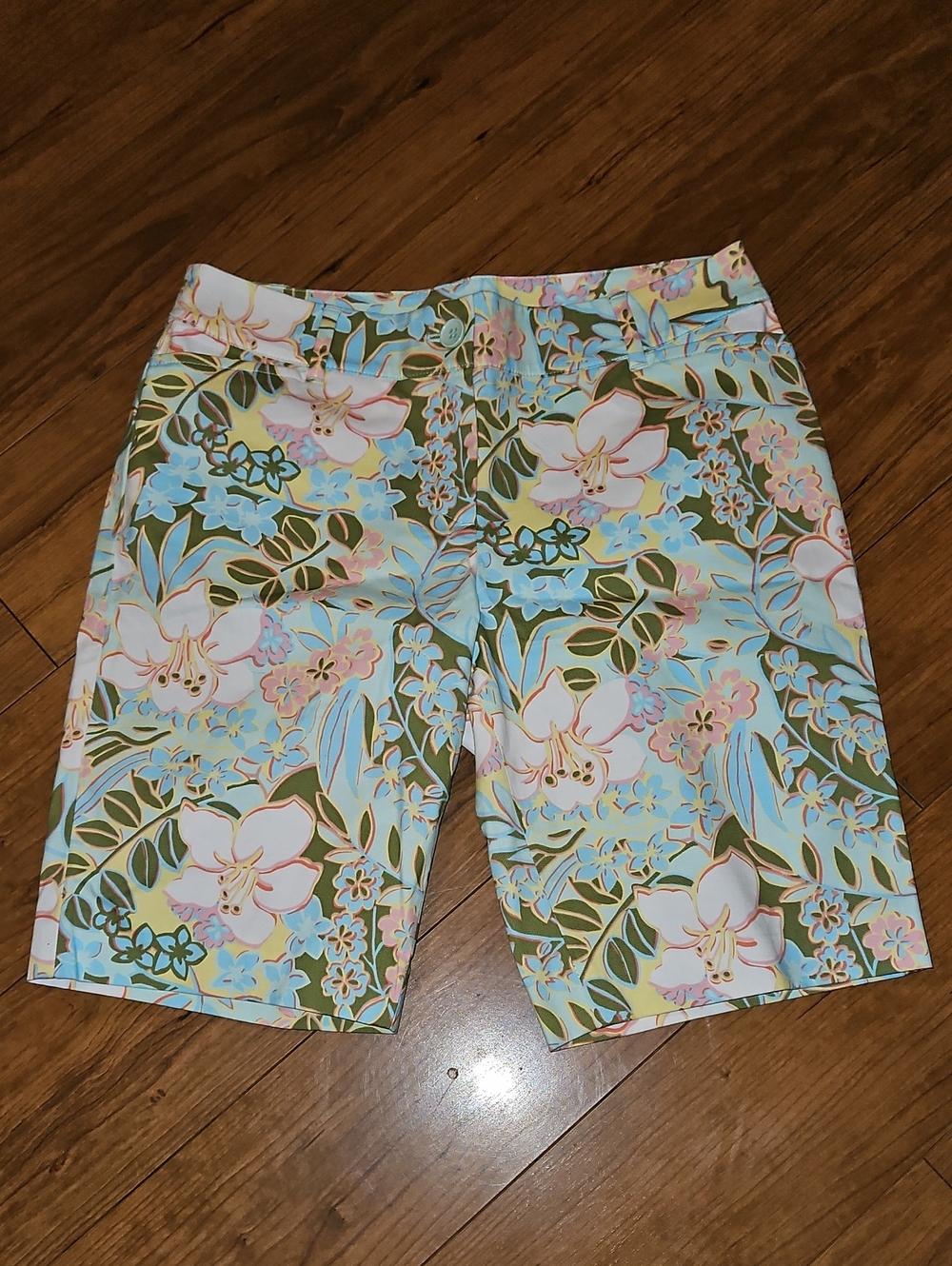 Talbots Floral Print Women’s Shorts in Pastel Blue and Green
